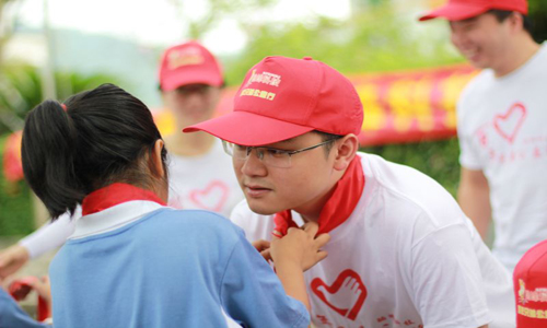 关于APP公司91直播
的百年兄弟公益行有感