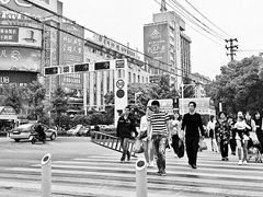 防闯红灯系统开发 想闯红灯有点难