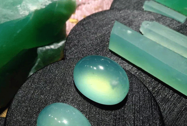 玉石信息app开发 为广大爱好者服务