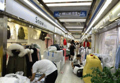 服装货源app外包定制提供优质货源