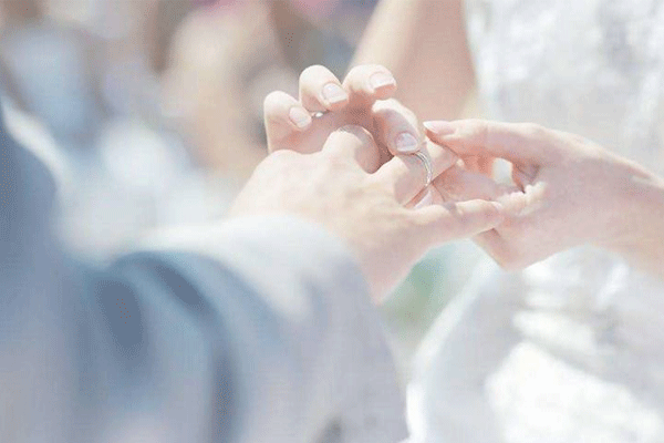 有趣的婚礼app开发软件提供炫酷的婚礼仪式方案--广州app开发91直播