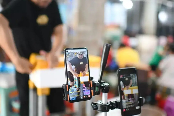 手机直播app开发 直播与短视频同在--应用软件开发公司91直播