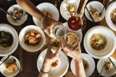 约饭APP制作让更多的小伙伴们一起吃饭一起聊天