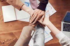 开发一个App项目需要哪些团队成员? 开发一个App项目需要哪些团队成员?